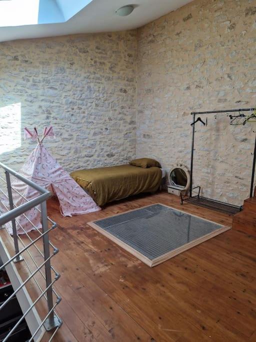 Demeure En Pierre Avec Piscine Privee Villa Etauliers Exteriör bild