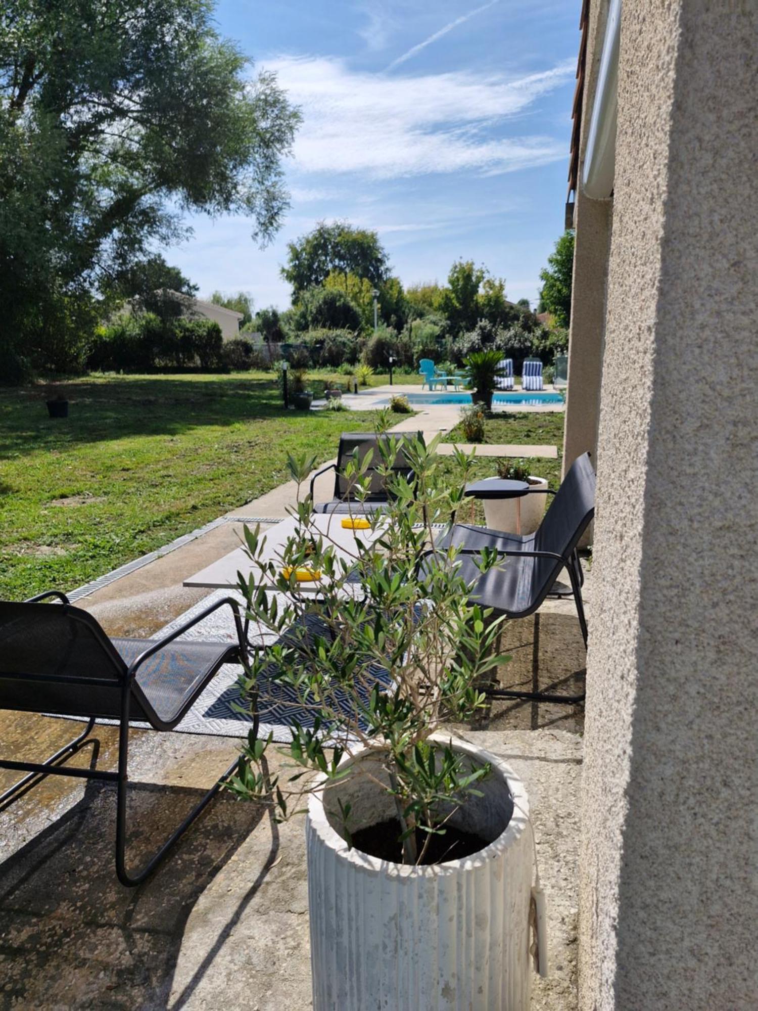 Demeure En Pierre Avec Piscine Privee Villa Etauliers Exteriör bild
